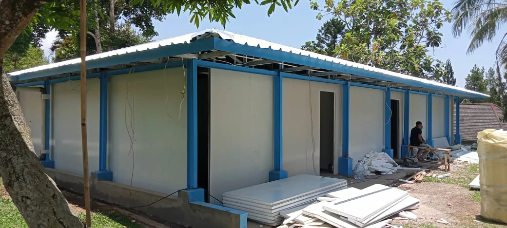 Hasil pemasangan bangunan modular sandwich panel oleh tim PCP